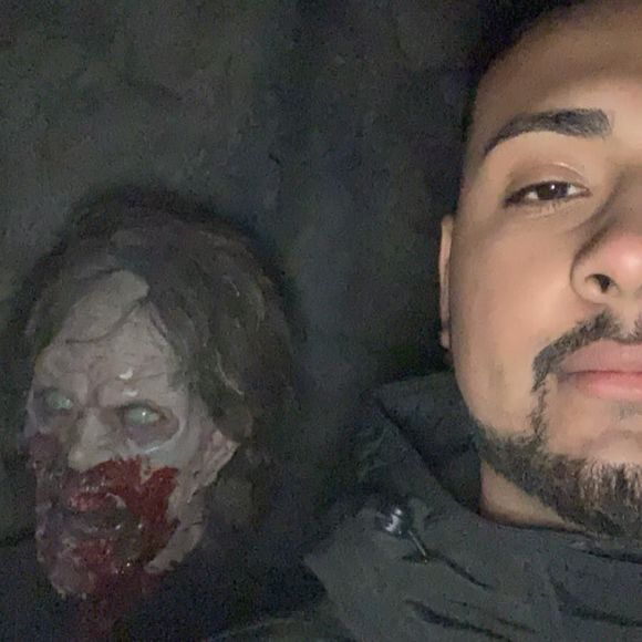 Meet your Posher, Alvaro - Picture 1 of 1